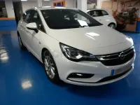 Usado Opel Astra Dynamic 110 CV (80 kW) 2019 Blanco Berlina