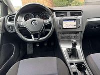 Usado VW Golf VII Advance 110 CV (80 kW) 2017 Gris Utilitario