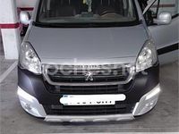 Usado Peugeot Partner Tepee Active 100 CV (73 kW) 2015 Gris / plata Monovolumen