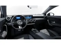 Usado Mercedes A250 218 CV (160 kW) 2024 Negro cosmos Berlina