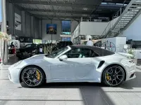 Usado Porsche 911 Turbo S Cabriolet 711 CV (522 kW) 2025 Gris / plata Descapotable
