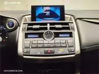 Usado Lexus NX300h Executive Line 197 CV (144 kW) 2015 Gris / plata SUV