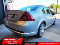 Usado Ford Mondeo ST 226 CV (166 kW) 2002 Gris / plata Berlina