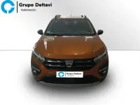 Usado Dacia Sandero Comfort 101 CV (74 kW) 2021 Naranja Berlina