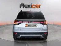 Usado VW T-Cross Advance 110 CV (80 kW) 2023 Gris SUV