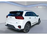 Usado Kia Niro 141 CV (103 kW) 2022 Blanco SUV