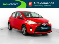 Usado Toyota Yaris City 99 CV (72 kW) 2015 Rojo Utilitario