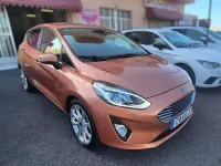 Usado Ford Fiesta Titanium 100 CV (73 kW) 2018 Naranja Utilitario
