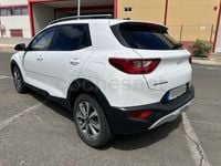 Usado Kia Stonic 84 CV (61 kW) 2022 Blanco SUV