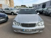Usado Mercedes C220 Elegance 143 CV (105 kW) 2003 Gris / plata Berlina