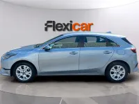 Usado Kia Ceed 136 CV (100 kW) 2023 Gris Utilitario