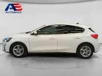 Usado Ford Focus Trend 120 CV (88 kW) 2022 Blanco Berlina