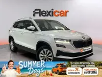 Usado Skoda Karoq Selection 150 CV (110 kW) 2024 Blanco SUV