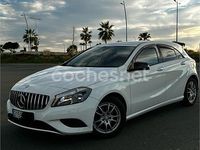 Usado Mercedes A180 Urban 122 CV (89 kW) 2014 Blanco Berlina