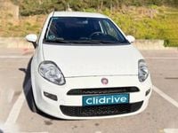 Usado Fiat Punto Young 69 CV (50 kW) 2015 Blanco Utilitario