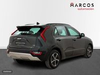 Usado Kia Niro 129 CV (94 kW) 2024 Gris / plata SUV