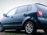 Usado VW Polo Highline 80 CV (58 kW) 2008 Azul Utilitario