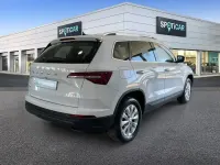 Usado Skoda Karoq Ambition 110 CV (80 kW) 2022 Blanco SUV
