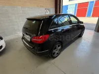Usado Mercedes B180 109 CV (80 kW) 2012 Negro Utilitario