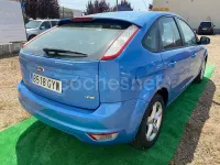 Usado Ford Focus Trend 90 CV (66 kW) 2010 Azul Berlina