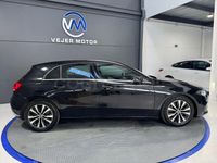 Begagnad Mercedes A200 150 HK (110 kW) 2021 Svart Sedan