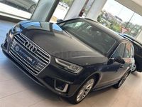 Usado Audi A4 S-Line 150 CV (110 kW) 2018 Gris / plata Familiar