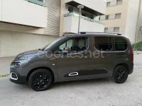 Usado Citroën Berlingo Feel 102 CV (75 kW) 2022 Gris / plata Monovolumen