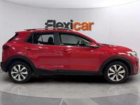 Usado Kia Stonic 100 CV (73 kW) 2024 Rojo SUV