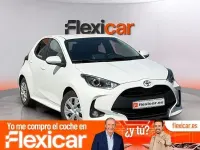 Usado Toyota Yaris 72 CV (52 kW) 2023 Blanco Utilitario