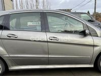 Usado Mercedes B180 109 CV (80 kW) 2008 Gris / plata Monovolumen