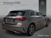 Usado Mercedes A180 AMG line 116 CV (85 kW) 2024 Gris montaña Utilitario