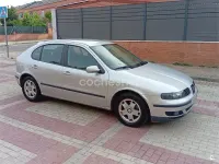 Usado Seat Leon 110 CV (80 kW) 2002 Gris / plata Utilitario