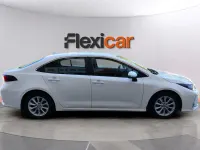 Usado Toyota Corolla Active 122 CV (89 kW) 2022 Blanco Berlina