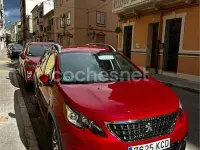 Usado Peugeot 2008 Allure 120 CV (88 kW) 2017 Rojo SUV