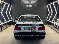 Begagnad BMW 330 231 HK (169 kW) 2001 Vit Sedan