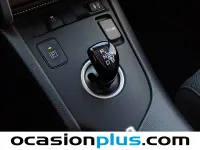 Usado Toyota Auris Hybrid Active 136 CV (100 kW) 2016 Blanco Berlina