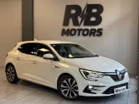 Usado Renault Mégane IV Zen 140 CV (102 kW) 2021 Blanco Berlina