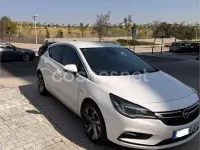 Usado Opel Astra Excellence 125 CV (91 kW) 2018 Blanco Berlina