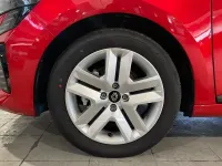 Nuevo Renault Clio V Evolution 145 CV (106 kW) 2025 Rojo Berlina