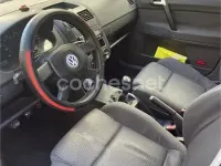 Usado VW Polo Highline 75 CV (55 kW) 2002 Rojo Berlina