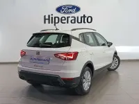 Usado Seat Arona Style 110 CV (80 kW) 2021 Blanco SUV
