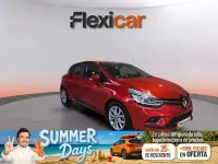 Usado Renault Clio Zen 90 CV (66 kW) 2017 Rojo