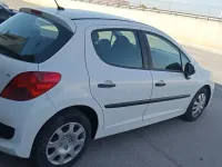 Usado Peugeot 207 70 CV (51 kW) 2009 Blanco Utilitario