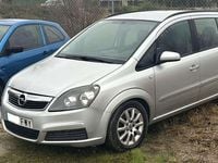 Usado Opel Zafira Enjoy 120 CV (88 kW) 2007 Gris Monovolumen