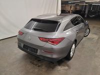 Usado Mercedes CLA200 Shooting Brake 150 CV (110 kW) 2021 Gris / plata Familiar