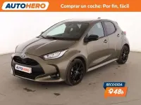Usado Toyota Yaris Hybrid Style 116 CV (85 kW) 2022 Verde Berlina
