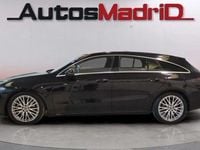 Usado Mercedes CLA220 Shooting Brake 190 CV (139 kW) 2021 Negro Familiar