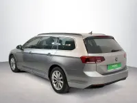 Usado VW Passat Executive 122 CV (89 kW) 2022 Plateado Familiar