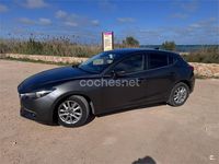 Używany Mazda 3 Luxury 150 KM (110 kW) 2017 Szary Sedan/Limuzyna