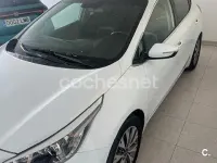 Usado Kia Ceed 100 CV (73 kW) 2017 Blanco Utilitario